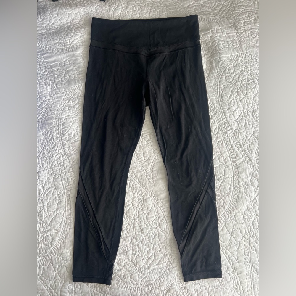 Athleta Elevation 7/8 Tight Black Athletic Leggings with Mesh Detailing
